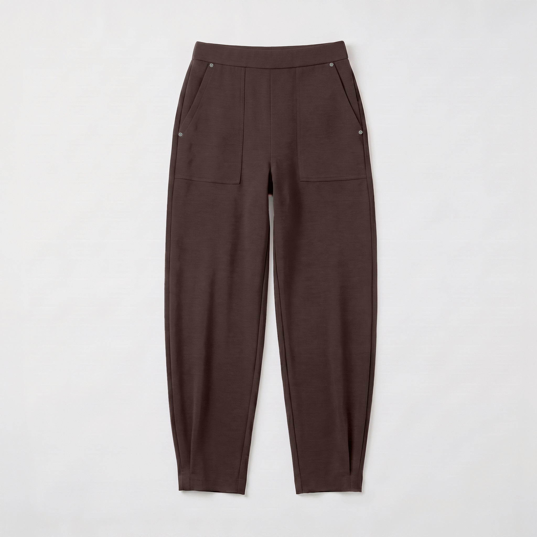 Tapered trousers made of premium scuba. | TWIST | bitter chocolate | Front view of bust