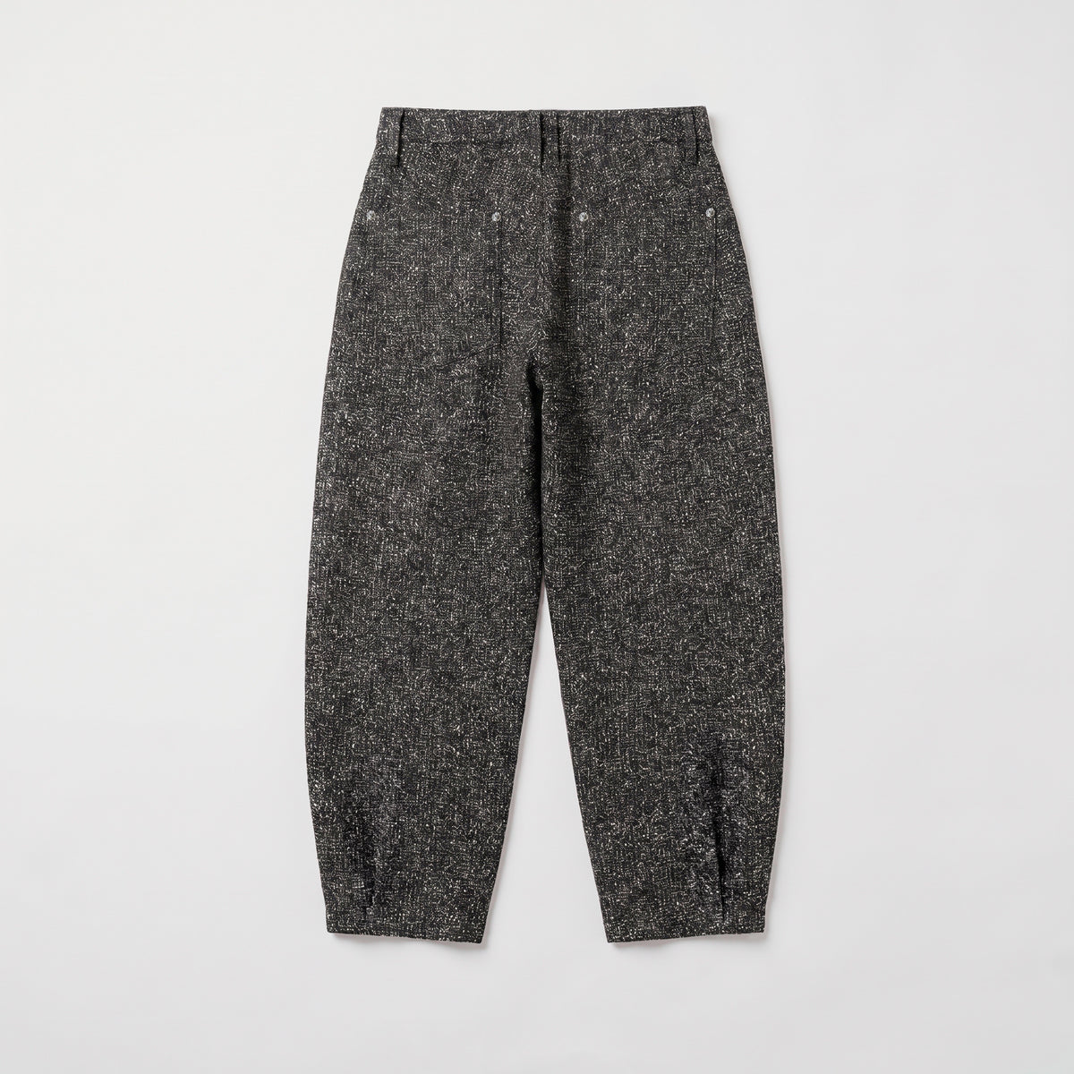Relaxed trousers in premium bonding quality. | TWIST sports | graphite grey jacquard | Back view of bust