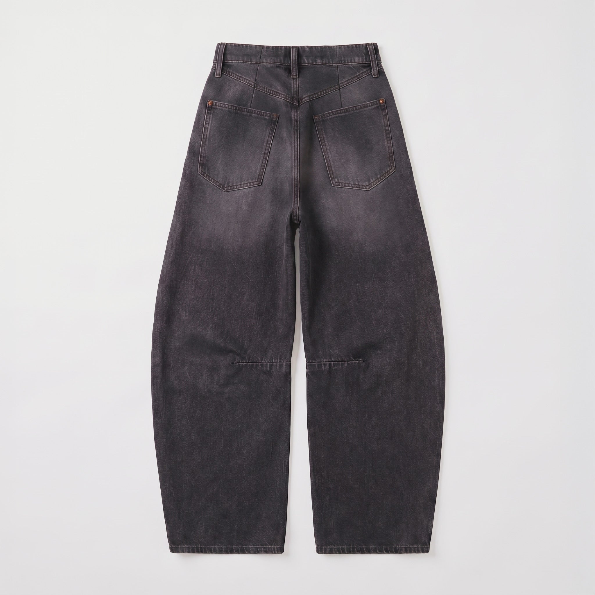 Barrel jeans made of circular denim. | LOS ANGELES | DD mocha used wash | Back view of bust